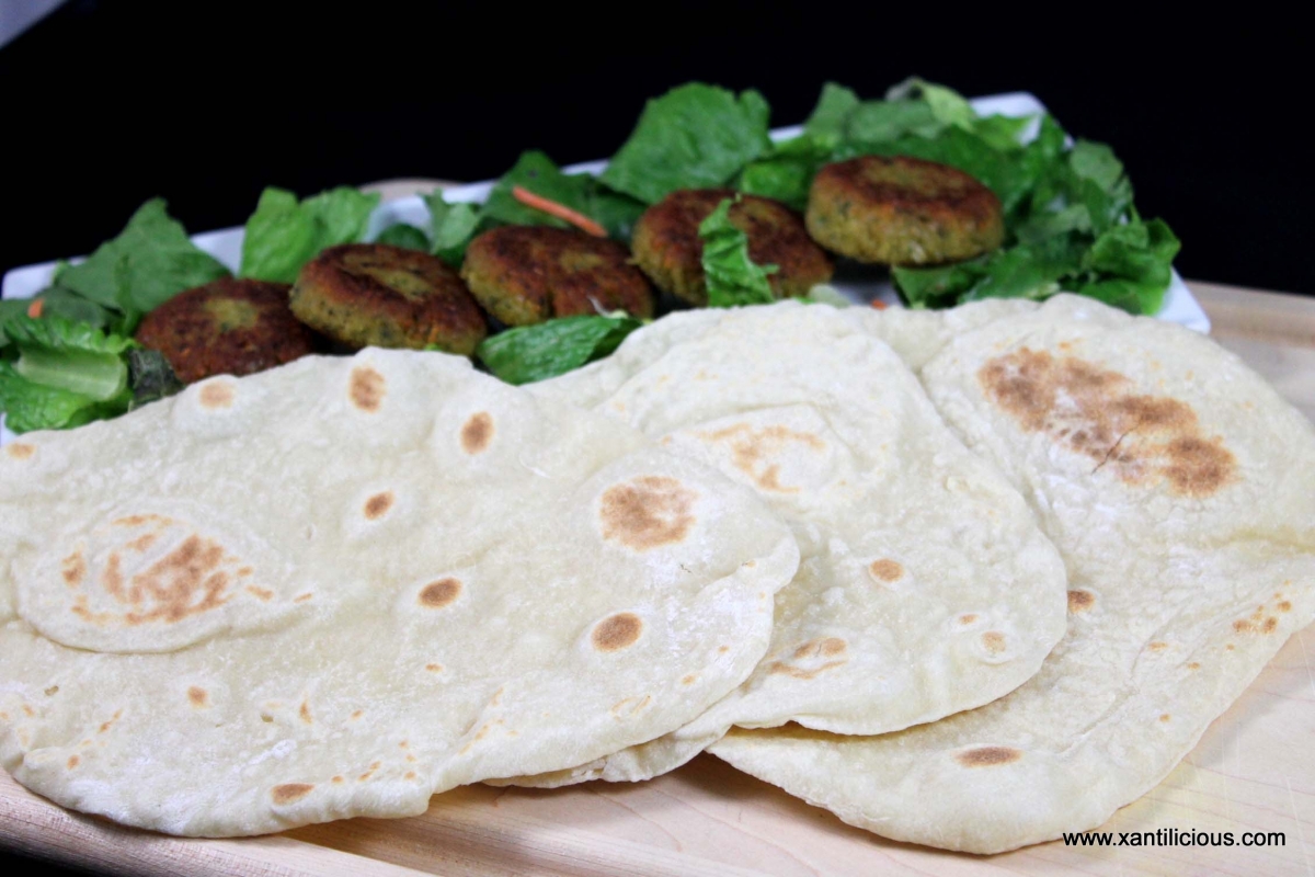 flat pita bread